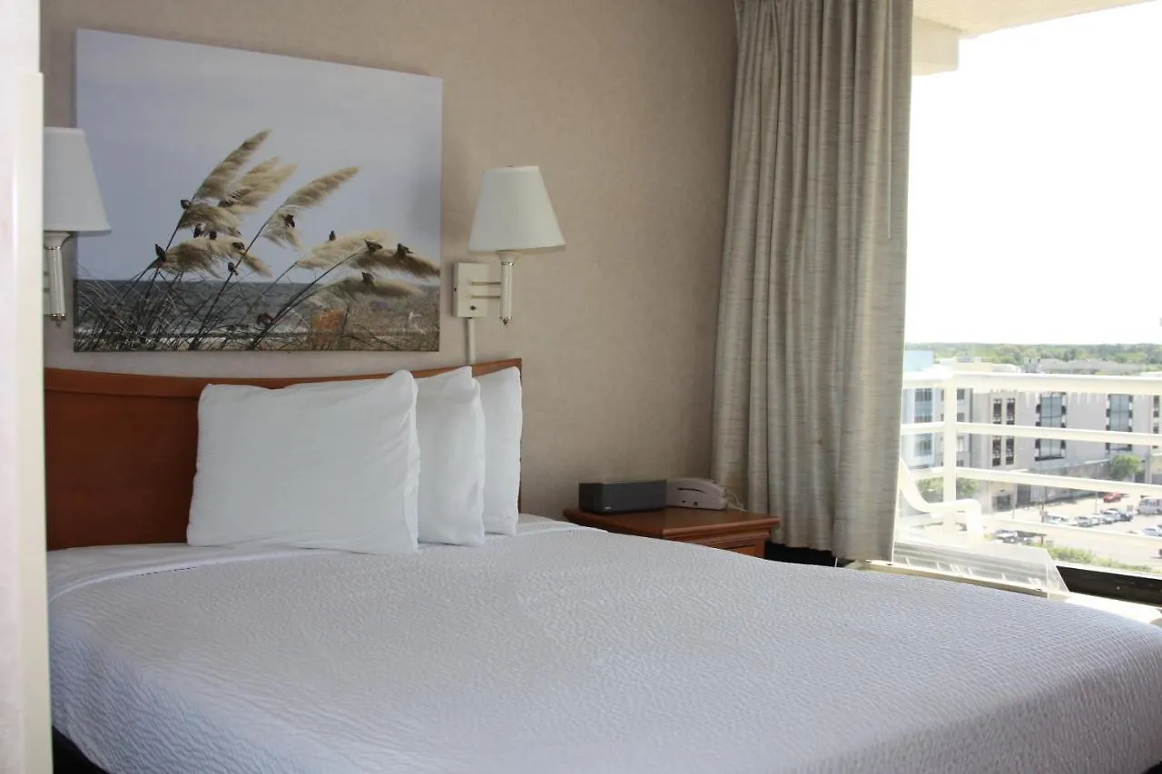 Four Sails Resort Virginia Beach 3*,