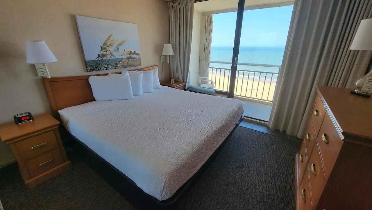 Four Sails Resort Virginia Beach 3*,