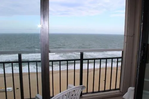 Hotel Four Sails Resort Virginia Beach