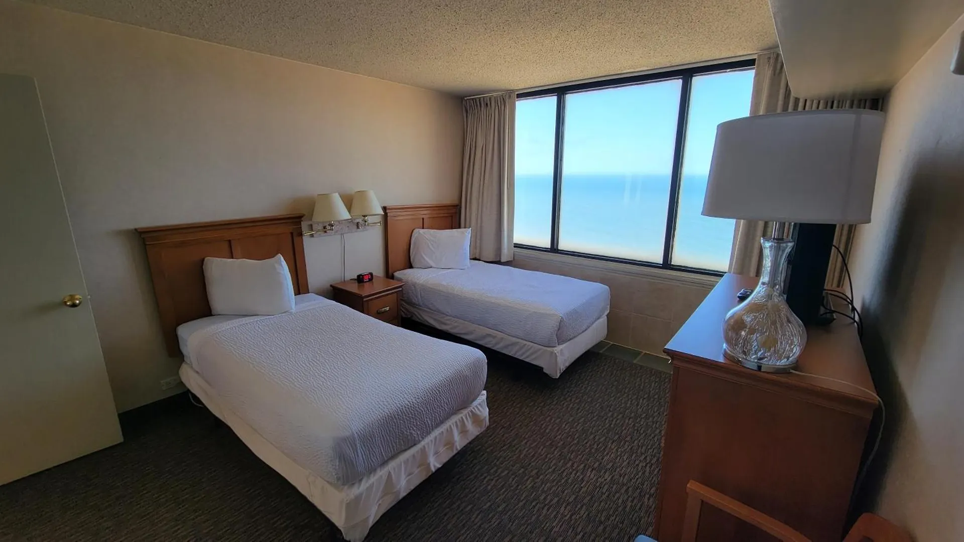 Four Sails Resort Virginia Beach